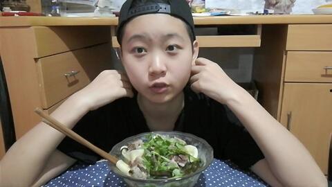 娱乐吃瓜酱男友送外卖,娱乐吃瓜酱男友的甜蜜送餐日常