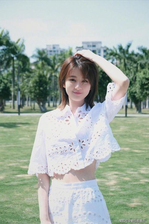 娱乐吃瓜酱乔欣,从“欢乐颂”到“吃瓜酱”，娱乐圈新晋“瓜王”的蜕变之路